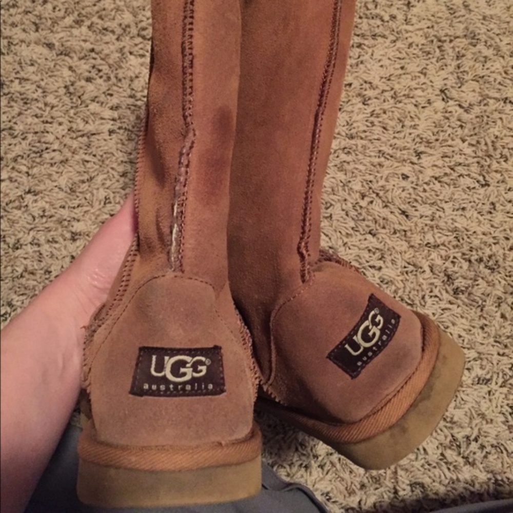 Size 9 authentic ugg boots